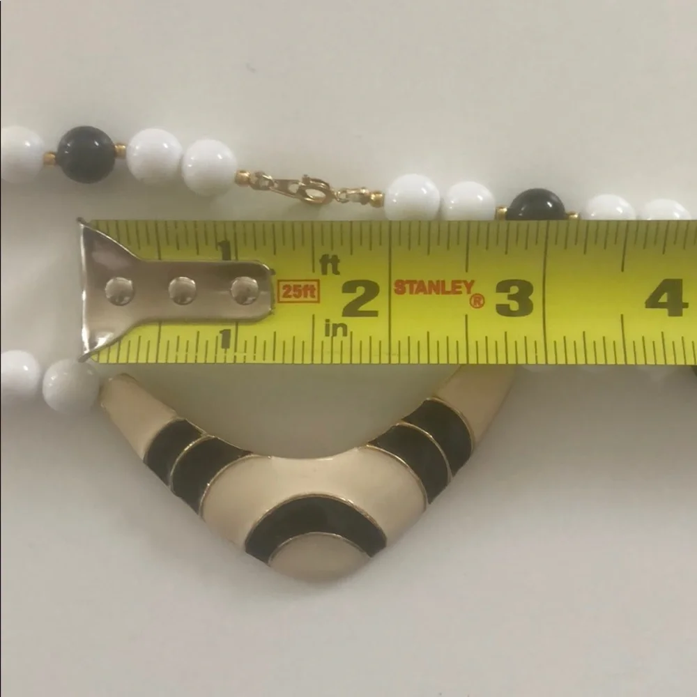 Liz Claiborne Black and White Necklace